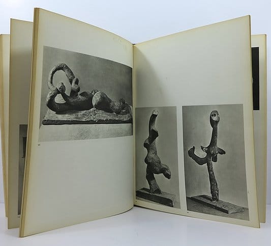 Les sculptures de Picasso, Text by D.H Kahnweiler, Photographs by Brassai image 3