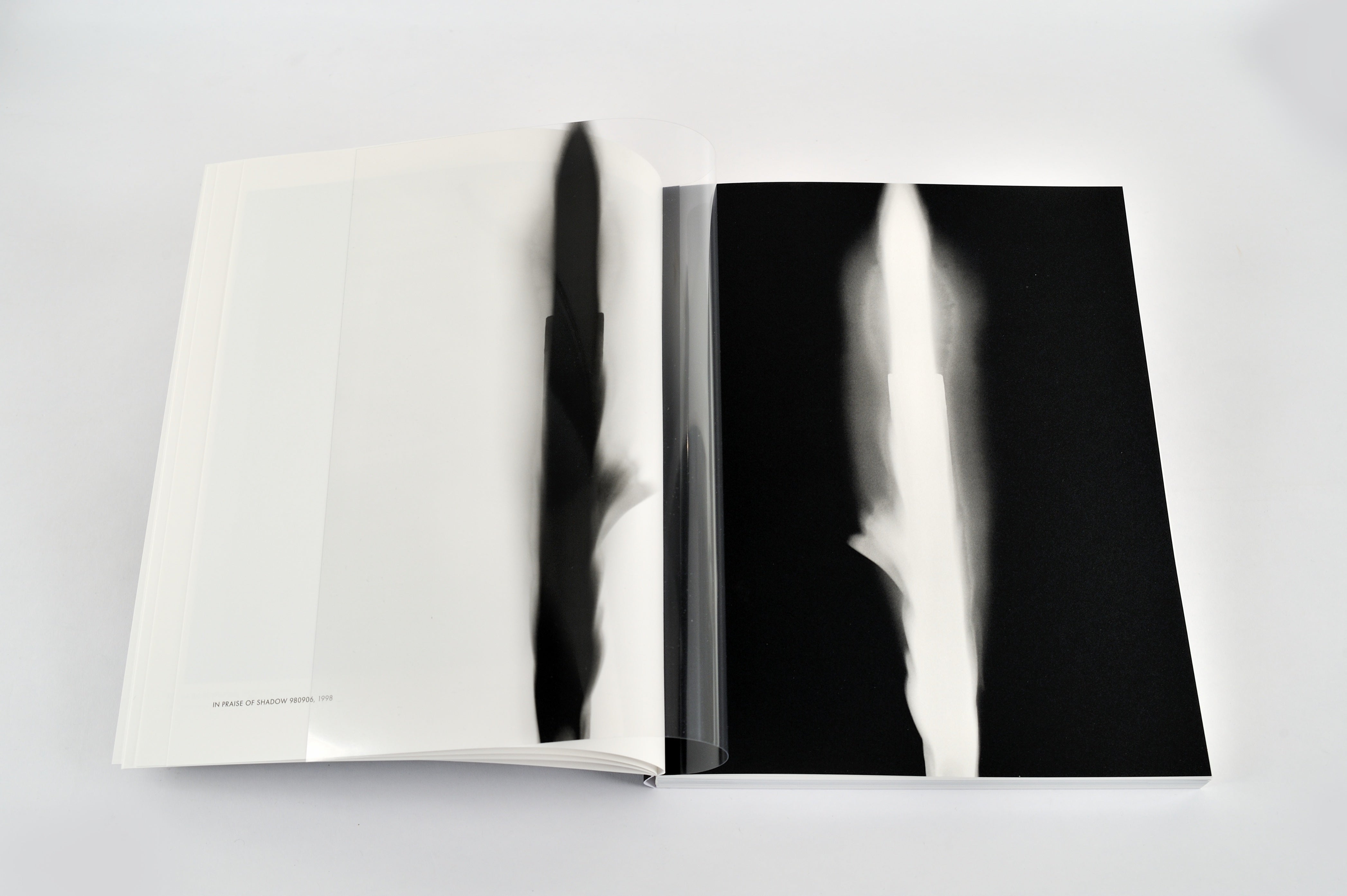 Revue Cahiers d'Art, 2014, n°1, Hiroshi Sugimoto, Édition limitée incluant une œuvre originale